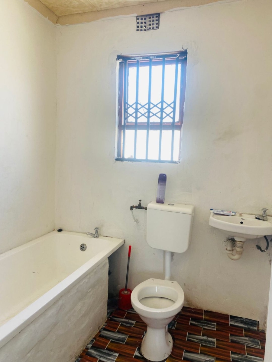 2 Bedroom Property for Sale in Harare Western Cape
